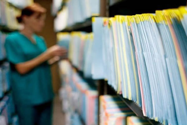 Documentación Clínica y Archivo